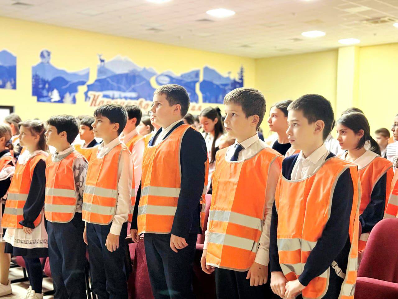 В Черкесске прошла акция, приуроченная ко Всемирному дню памяти жертв ДТП В Черкесске прошла акция, приуроченная ко Всемирному дню памяти жертв ДТП