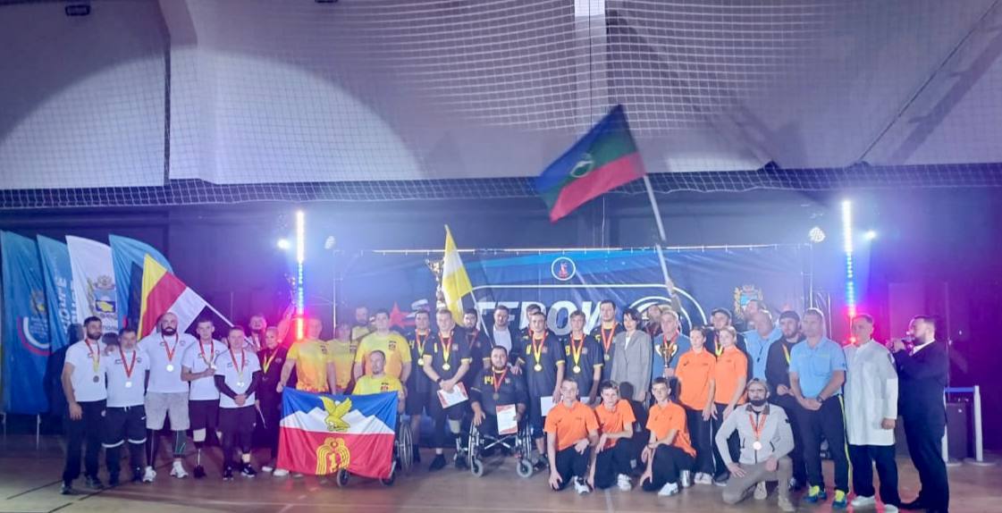 Ветераны из КЧР заняли призовое место на турнире по волейболу сидя в Ставрополе