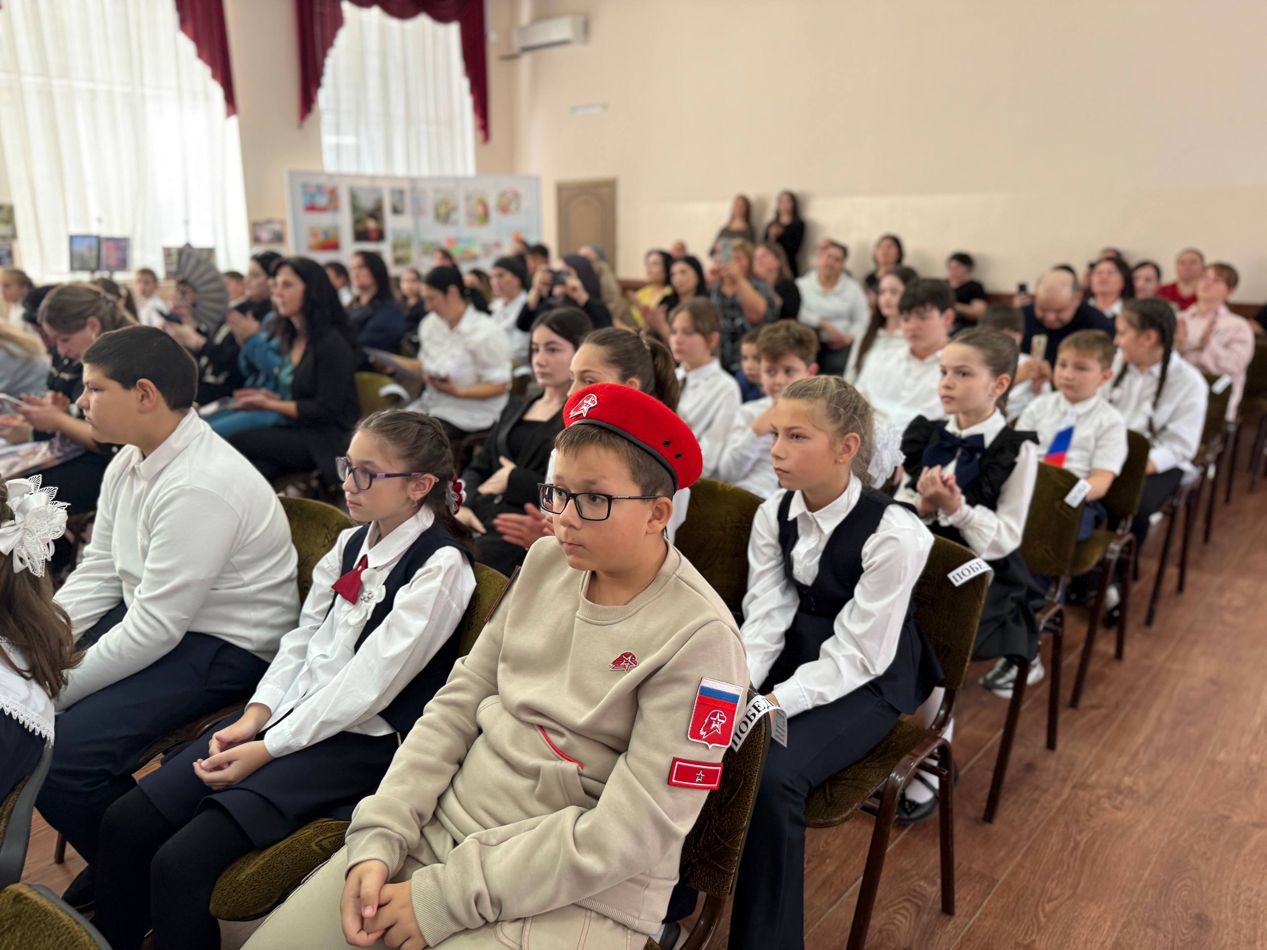 В столице Карачаево-Черкесии состоялась церемония закрытия IX Детских Сергиевских чтений, в рамках которой чествовали победителей и лауреатов творческих конкурсов В столице Карачаево-Черкесии состоялась церемония закрытия IX Детских Сергиевских чтений, в рамках которой чествовали победителей и лауреатов творческих конкурсов