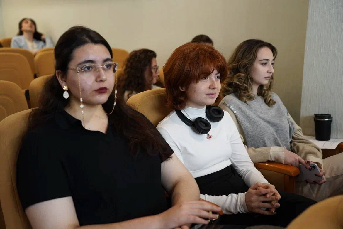 В СКГА состоялась встреча с руководителем медиахолдинга «Архыз 24» В СКГА состоялась встреча с руководителем медиахолдинга «Архыз 24»