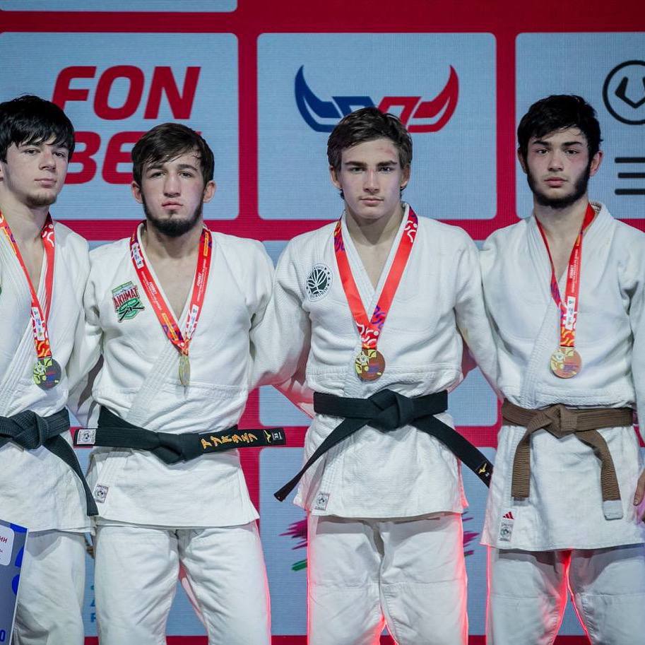 Спортсмен из КЧР Ибрагим Гочияев завоевал бронзовую медаль первенства России по дзюдо среди юниоров и юниорок до 21 года Спортсмен из КЧР Ибрагим Гочияев завоевал бронзовую медаль первенства России по дзюдо среди юниоров и юниорок до 21 года