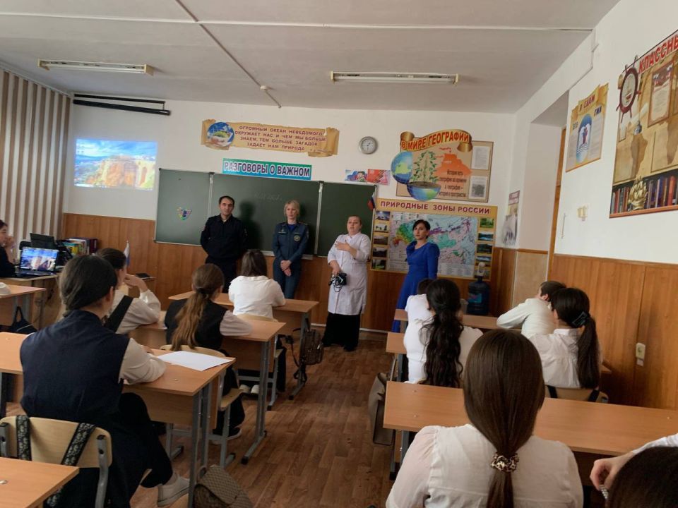       -       -   -         3 ....