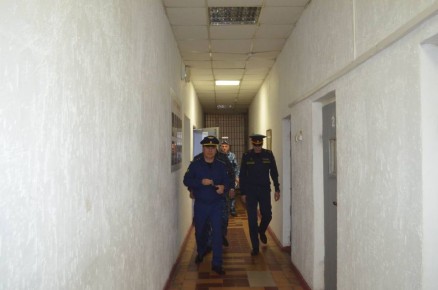 Первый заместитель прокурора Карачаево-Черкесской Республики Санал Бахников провел проверку следственного изолятора