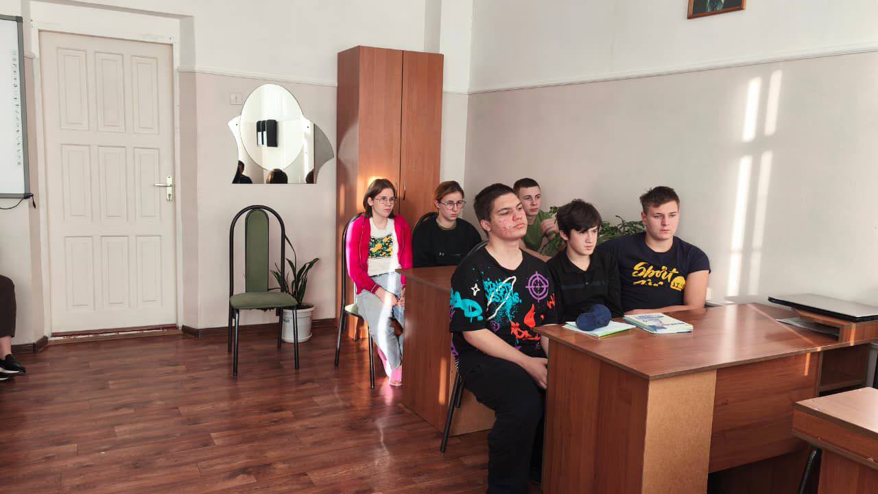 «Чистое поколение»: Полицейские ОМВД России по г. Черкесску предупреждают о молодежь наркоугрозе «Чистое поколение»: Полицейские ОМВД России по г. Черкесску предупреждают о молодежь наркоугрозе