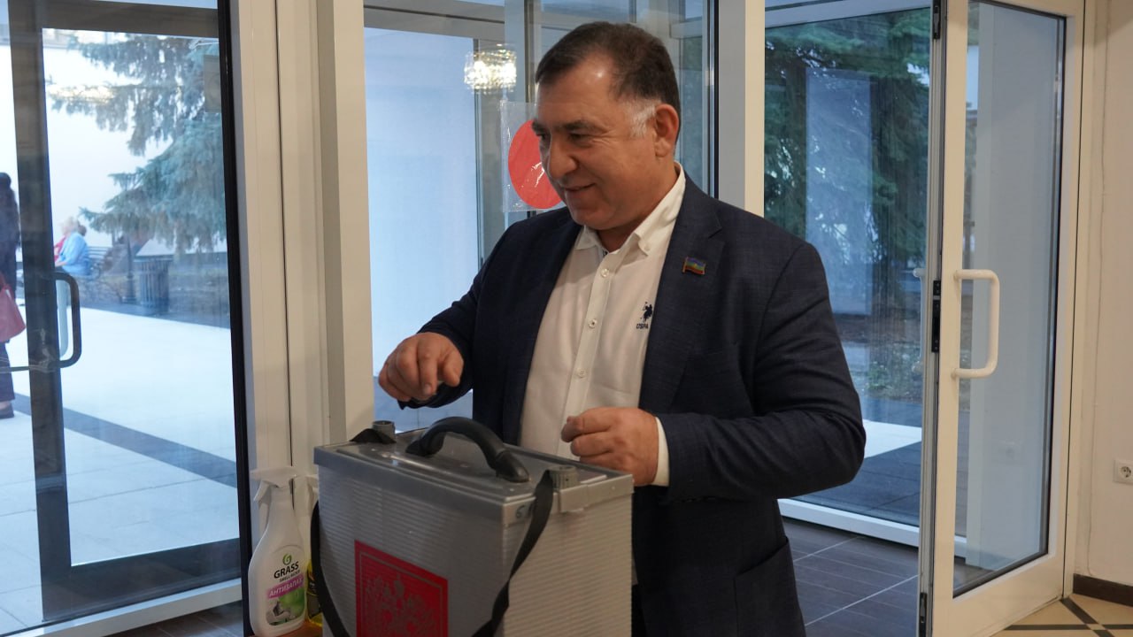 Сегодня по всей Карачаево-Черкесии в рамках всероссийской акции #МыВместе и при поддержке Регионального штаба по оказанию помощи военнослужащим и членам их семей при Главе КЧР Рашиде Темрезове проходят благотворительные... Сегодня по всей Карачаево-Черкесии в рамках всероссийской акции #МыВместе и при поддержке Регионального штаба по оказанию помощи военнослужащим и членам их семей при Главе КЧР Рашиде Темрезове проходят благотворительные...