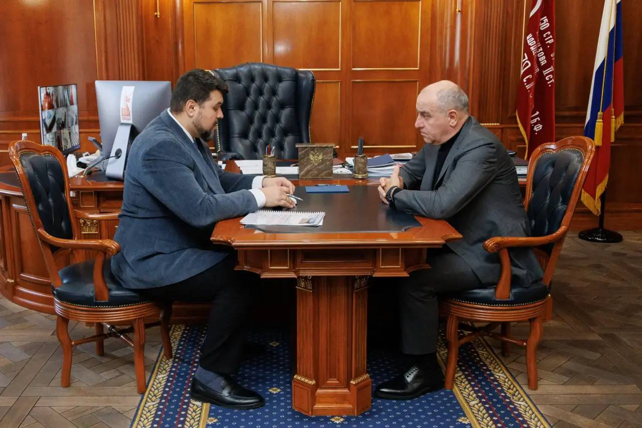 Глава Карачаево-Черкесии Рашид Темрезов провел рабочую встречу с Министром культуры КЧР Зурабом Агирбовым