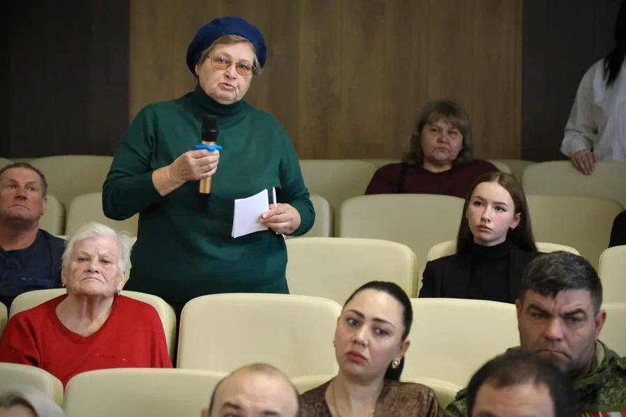 В Черкесске обсудили поддержку семей участников СВО В Черкесске обсудили поддержку семей участников СВО