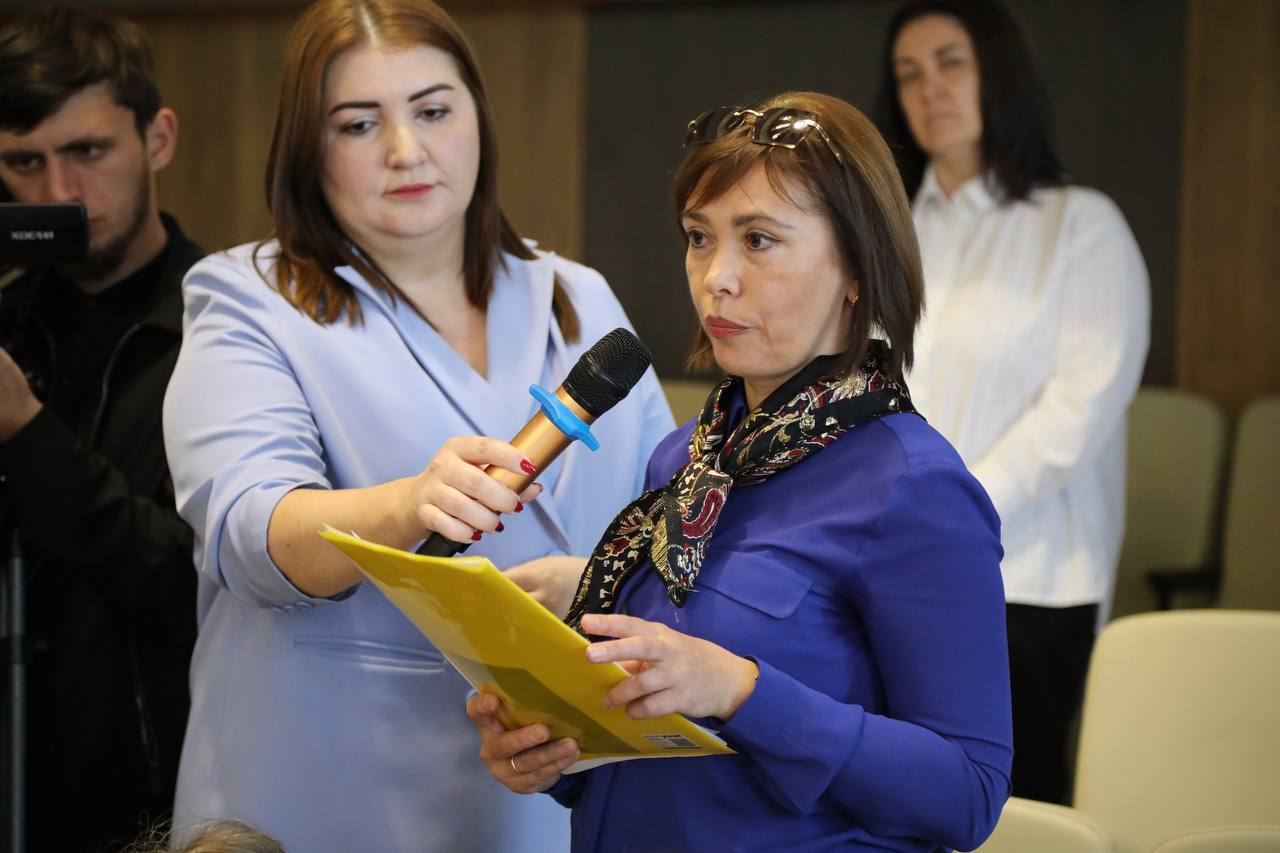 В Черкесске обсудили поддержку семей участников СВО В Черкесске обсудили поддержку семей участников СВО