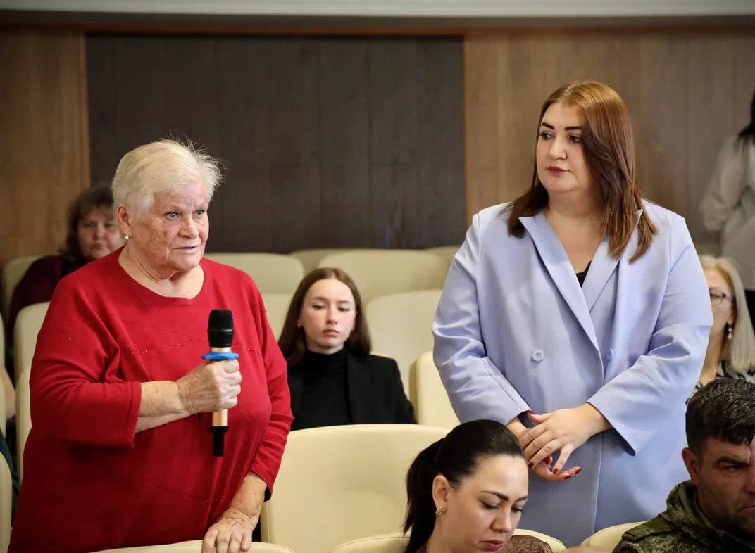 В Черкесске обсудили поддержку семей участников СВО В Черкесске обсудили поддержку семей участников СВО