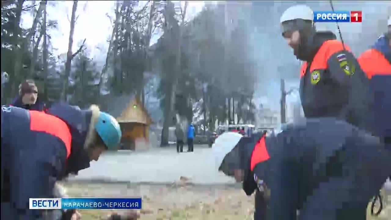 Туристические объекты курорта Домбай прошли накануне зимнего сезона проверку, организованную региональным Минтуризма совместно с представителями экстренных служб реагирования
