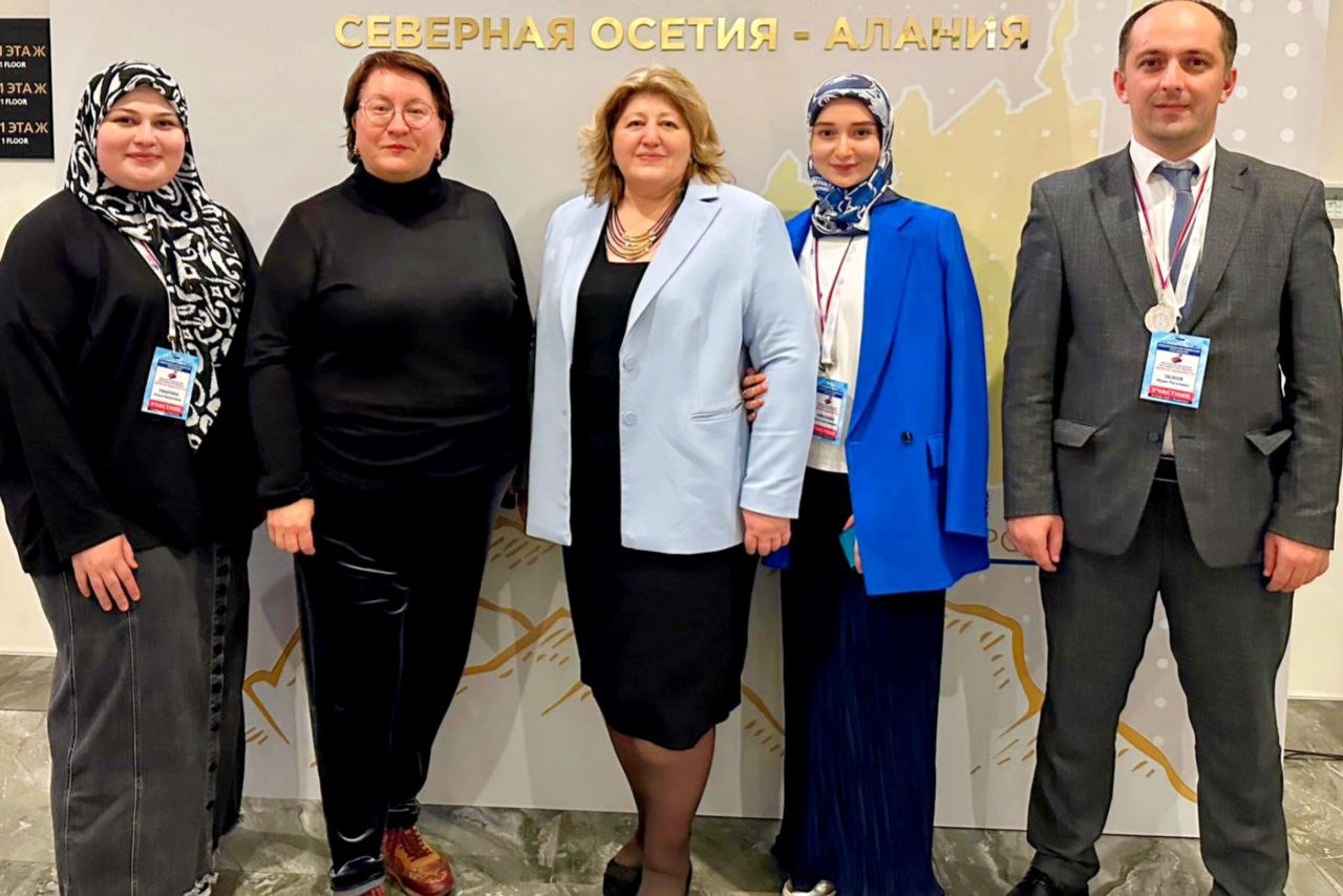 ДЕЛЕГАЦИЯ ИЗБИРАТЕЛЬНОЙ КОМИССИИ КЧР ПРИНЯЛА УЧАСТИЕ В МЕЖРЕГИОНАЛЬНОМ МОЛОДЁЖНОМ ФОРУМЕ «ВРЕМЯ ВЫБИРАТЬ» ДЕЛЕГАЦИЯ ИЗБИРАТЕЛЬНОЙ КОМИССИИ КЧР ПРИНЯЛА УЧАСТИЕ В МЕЖРЕГИОНАЛЬНОМ МОЛОДЁЖНОМ ФОРУМЕ «ВРЕМЯ ВЫБИРАТЬ»