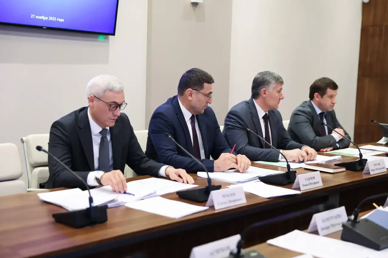 Сегодня Глава КЧР Рашид Темрезов провел совещание с членами Правительства республики по вопросу проведения строительных работ, ремонта и реконструкции объектов капитального строительства в регионе Сегодня Глава КЧР Рашид Темрезов провел совещание с членами Правительства республики по вопросу проведения строительных работ, ремонта и реконструкции объектов капитального строительства в регионе