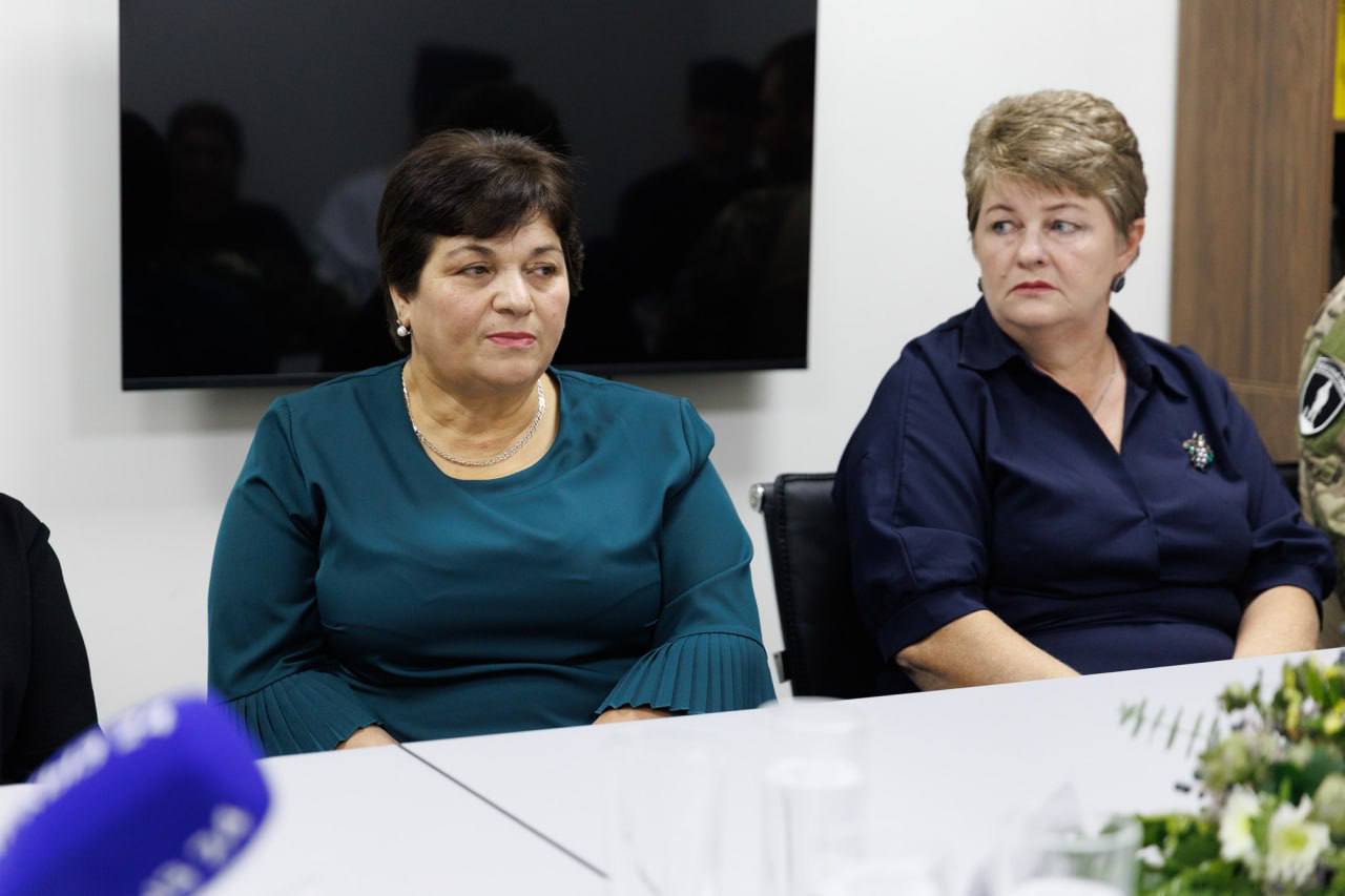 Алексей Баскаев: В преддверии одного из самых тёплых и светлых праздников - Дня матери - на площадке Фонда Защитников Отечества состоялась встреча, наполненная искренностью, глубоким уважением и сердечной теплотой Алексей Баскаев: В преддверии одного из самых тёплых и светлых праздников - Дня матери - на площадке Фонда Защитников Отечества состоялась встреча, наполненная искренностью, глубоким уважением и сердечной теплотой