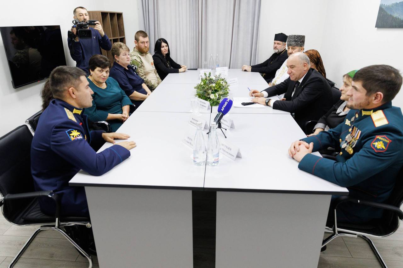 Алексей Баскаев: В преддверии одного из самых тёплых и светлых праздников - Дня матери - на площадке Фонда Защитников Отечества состоялась встреча, наполненная искренностью, глубоким уважением и сердечной теплотой Алексей Баскаев: В преддверии одного из самых тёплых и светлых праздников - Дня матери - на площадке Фонда Защитников Отечества состоялась встреча, наполненная искренностью, глубоким уважением и сердечной теплотой