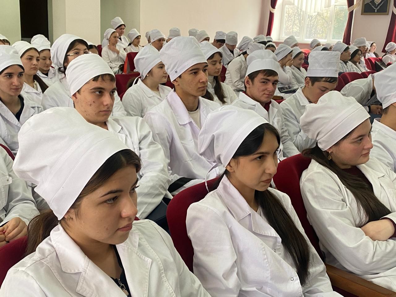 Сегодня в Медицинском колледже Черкесска состоялось мероприятие, посвящённое Всемирному Дню борьбы со СПИДом Сегодня в Медицинском колледже Черкесска состоялось мероприятие, посвящённое Всемирному Дню борьбы со СПИДом