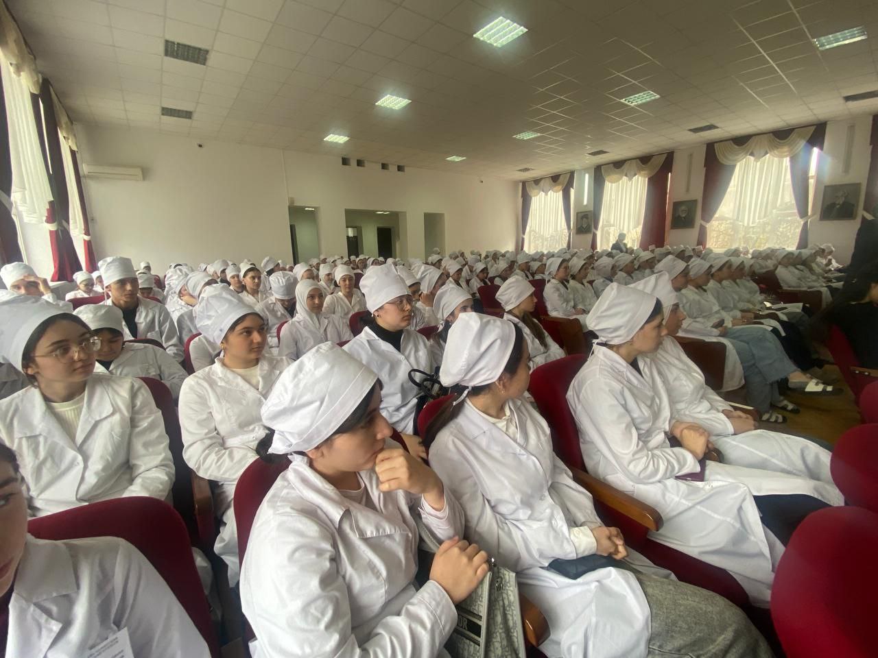 Сегодня в Медицинском колледже Черкесска состоялось мероприятие, посвящённое Всемирному Дню борьбы со СПИДом Сегодня в Медицинском колледже Черкесска состоялось мероприятие, посвящённое Всемирному Дню борьбы со СПИДом