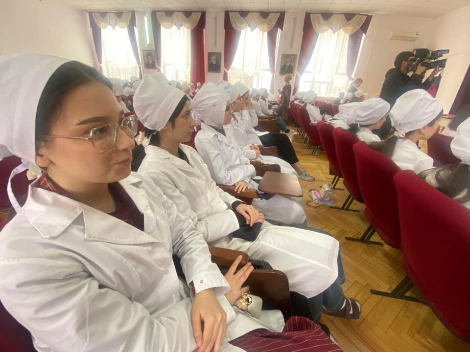 Сегодня в Медицинском колледже Черкесска состоялось мероприятие, посвящённое Всемирному Дню борьбы со СПИДом