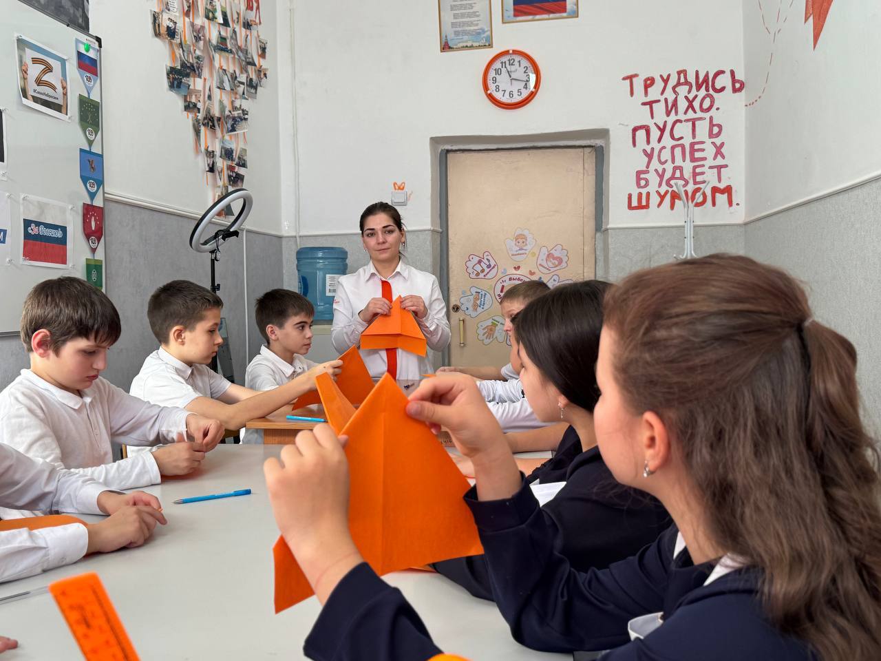 Сразу несколько школ Черкесска приняли участие во всероссийских акциях «Письмо солдату» и «СВОих не бросаем» Сразу несколько школ Черкесска приняли участие во всероссийских акциях «Письмо солдату» и «СВОих не бросаем»