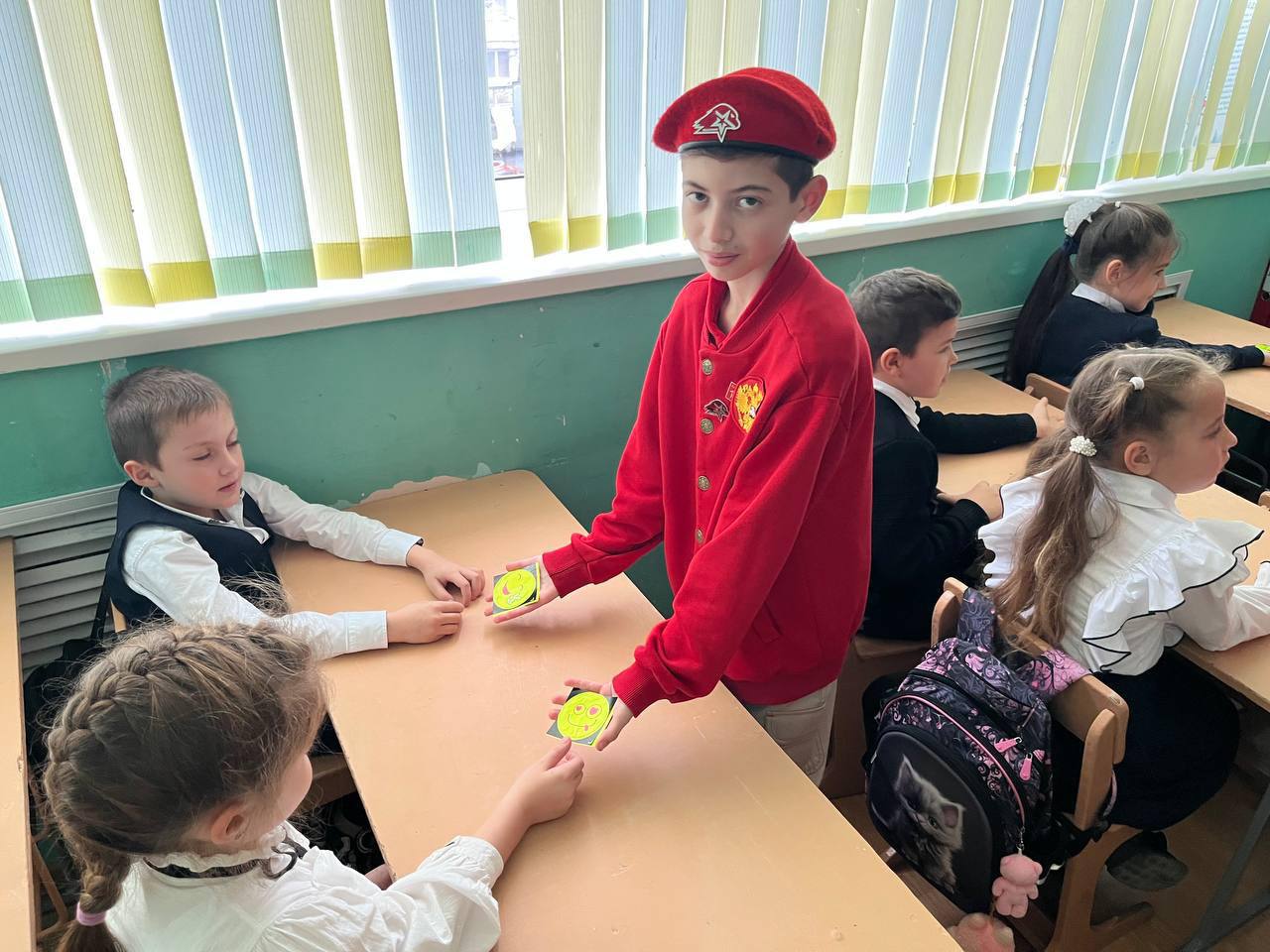 В рамках социально значимой акции «Засветись» сотрудники Госавтоинспекции МО МВД России «Карачаевский» совместно с активистами отряда ЮИД общеобразовательной школы №5 г. Карачаевска провели профилактическое мероприятие по... В рамках социально значимой акции «Засветись» сотрудники Госавтоинспекции МО МВД России «Карачаевский» совместно с активистами отряда ЮИД общеобразовательной школы №5 г. Карачаевска провели профилактическое мероприятие по...