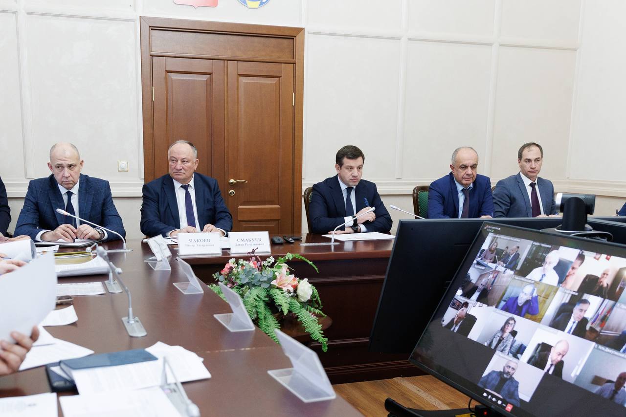 Председатель Правительства КЧР Мурат Аргунов провел заседание Совета по проектной деятельности по вопросу реализации региональных проектов на территории Карачаево-Черкесии Председатель Правительства КЧР Мурат Аргунов провел заседание Совета по проектной деятельности по вопросу реализации региональных проектов на территории Карачаево-Черкесии