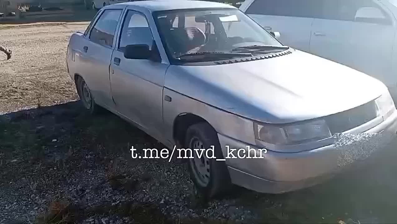 В целях профилактики детского дорожно-транспортного травматизма сотрудниками Госавтоинспекции МО МВД России «Карачаевский» была остановлена автомашина «ВАЗ-21102», за рулём которой находился 17-летний житель г. Усть-Джегуты