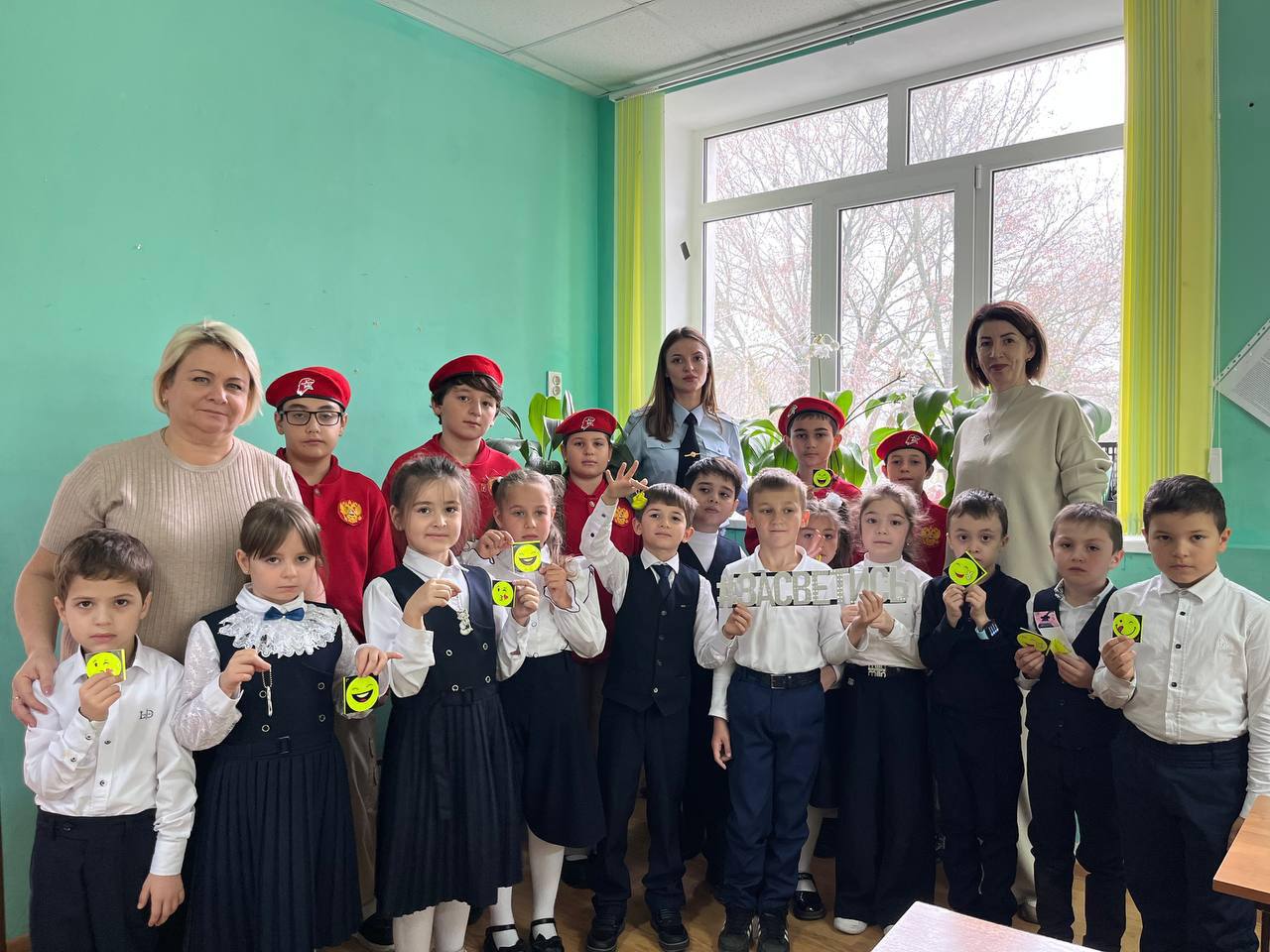 В рамках социально значимой акции «Засветись» сотрудники Госавтоинспекции МО МВД России «Карачаевский» совместно с активистами отряда ЮИД общеобразовательной школы №5 г. Карачаевска провели профилактическое мероприятие по... В рамках социально значимой акции «Засветись» сотрудники Госавтоинспекции МО МВД России «Карачаевский» совместно с активистами отряда ЮИД общеобразовательной школы №5 г. Карачаевска провели профилактическое мероприятие по...