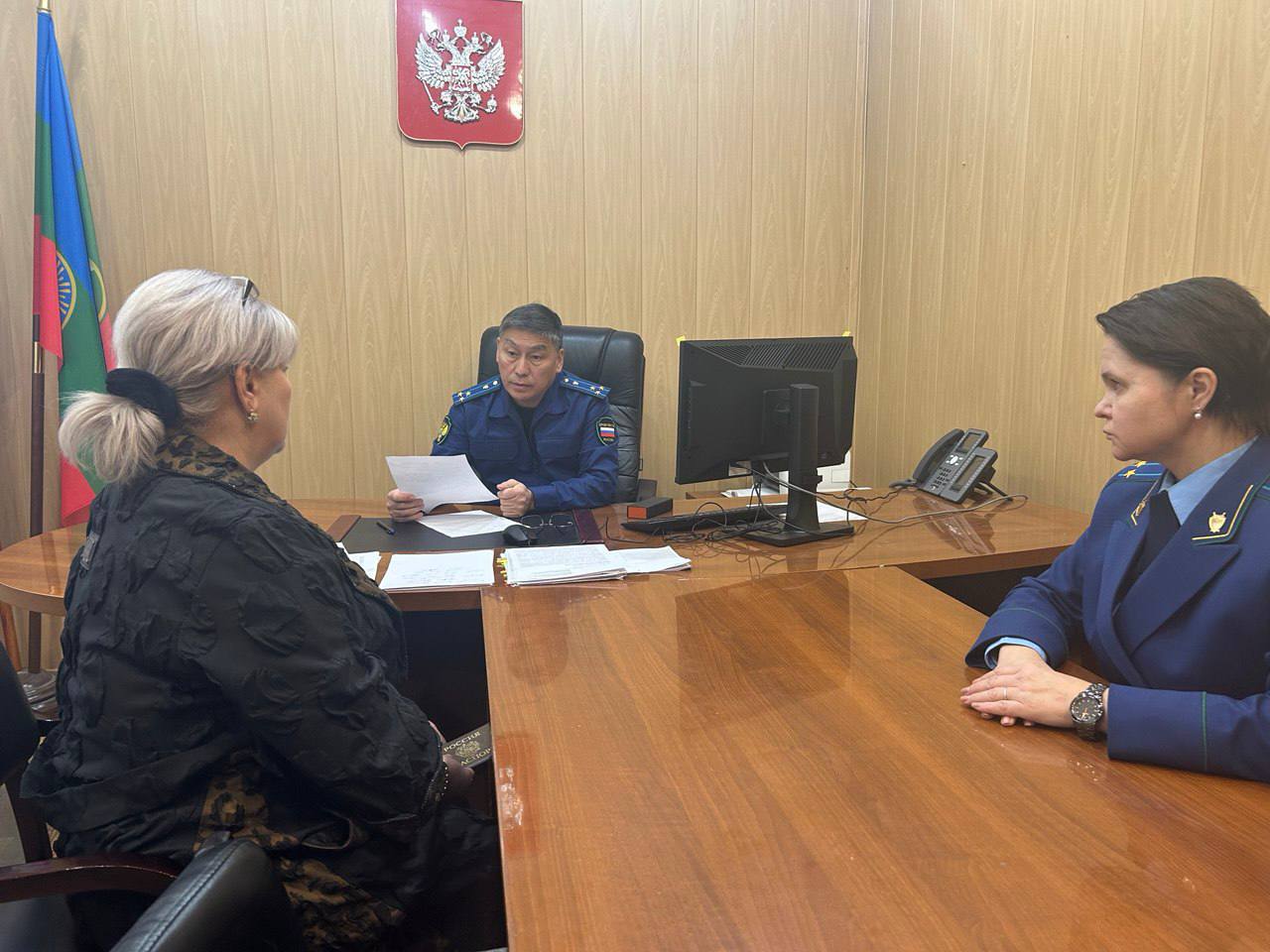 Состоялся выездной личный прием жителей Малокарачаевского района первым заместителем прокурора Карачаево-Черкесской Республики Саналом Бахниковым Состоялся выездной личный прием жителей Малокарачаевского района первым заместителем прокурора Карачаево-Черкесской Республики Саналом Бахниковым