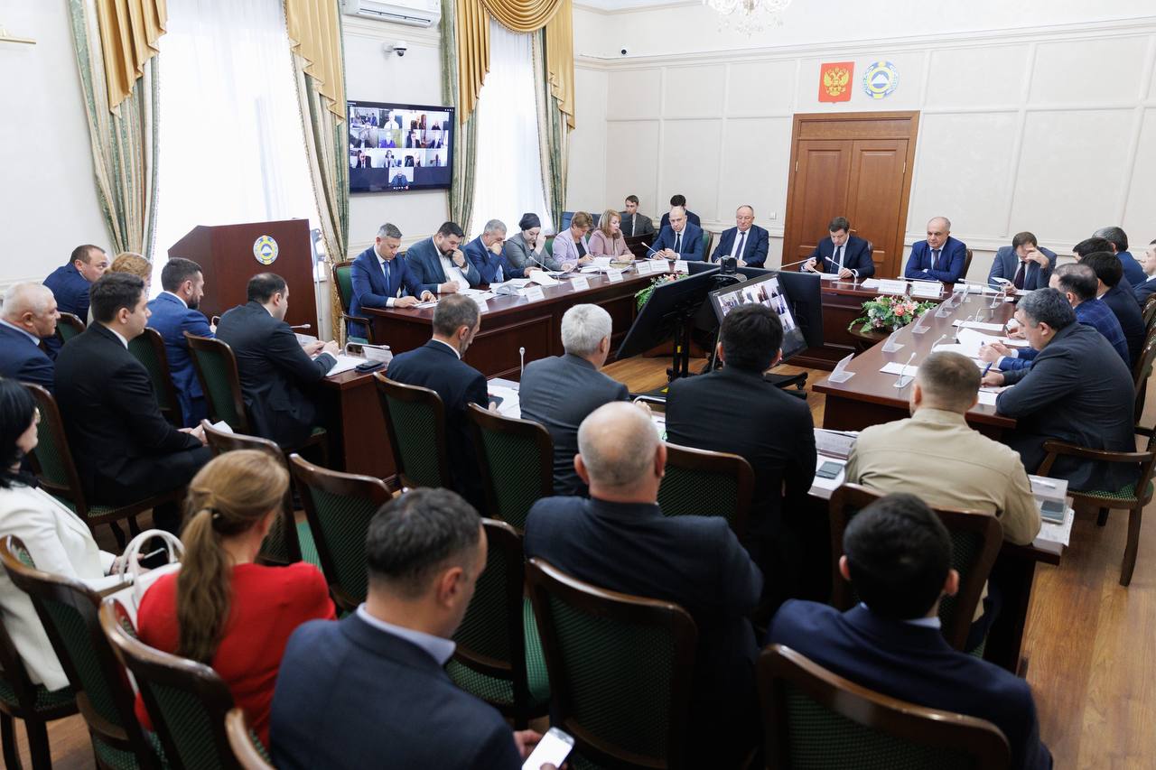 Председатель Правительства КЧР Мурат Аргунов провел заседание Совета по проектной деятельности по вопросу реализации региональных проектов на территории Карачаево-Черкесии