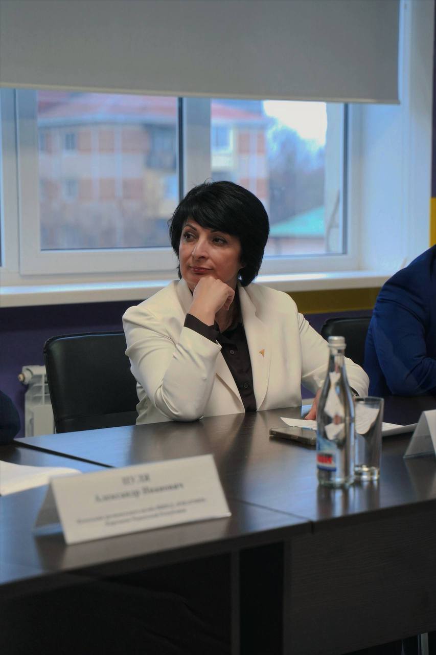 В Карачаево-Черкесии прошло заседание республиканского Координационного Совета по взаимодействию с Движением Первых при Главе КЧР В Карачаево-Черкесии прошло заседание республиканского Координационного Совета по взаимодействию с Движением Первых при Главе КЧР