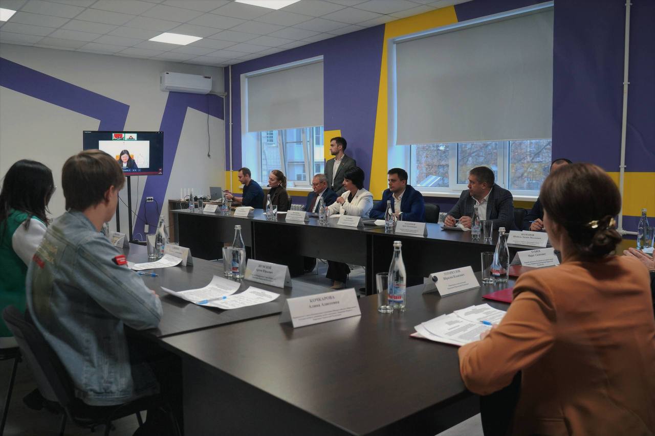 В Карачаево-Черкесии прошло заседание республиканского Координационного Совета по взаимодействию с Движением Первых при Главе КЧР В Карачаево-Черкесии прошло заседание республиканского Координационного Совета по взаимодействию с Движением Первых при Главе КЧР