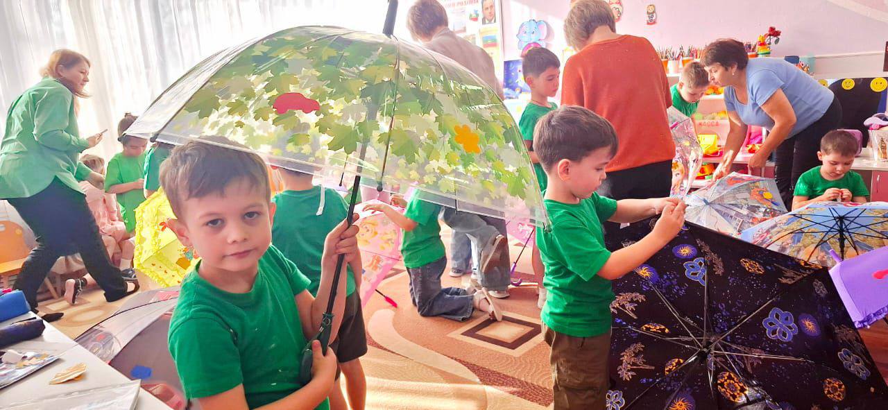 Инспектор по пропаганде безопасности дорожного движения Отдела МВД России по г. Черкесску Елена Галустян провела в детском саду «Родничок» акцию «Зонтики безопасности!» Инспектор по пропаганде безопасности дорожного движения Отдела МВД России по г. Черкесску Елена Галустян провела в детском саду «Родничок» акцию «Зонтики безопасности!»