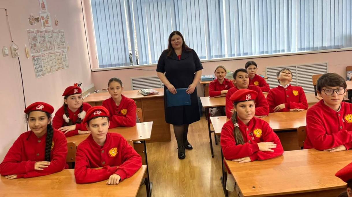 В Карачаево-Черкесии сотрудники Госавтоинспекции проводят масштабную кампанию по популяризации световозвращателей В Карачаево-Черкесии сотрудники Госавтоинспекции проводят масштабную кампанию по популяризации световозвращателей