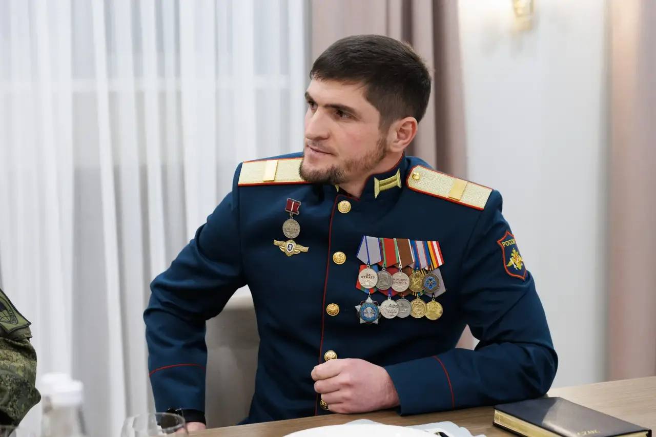 В День Героев Отечества Глава Карачаево-Черкесии Рашид Темрезов встретился с участниками специальной военной операции, среди которых были и участники программы «Герои Карачаево-Черкесии» В День Героев Отечества Глава Карачаево-Черкесии Рашид Темрезов встретился с участниками специальной военной операции, среди которых были и участники программы «Герои Карачаево-Черкесии»