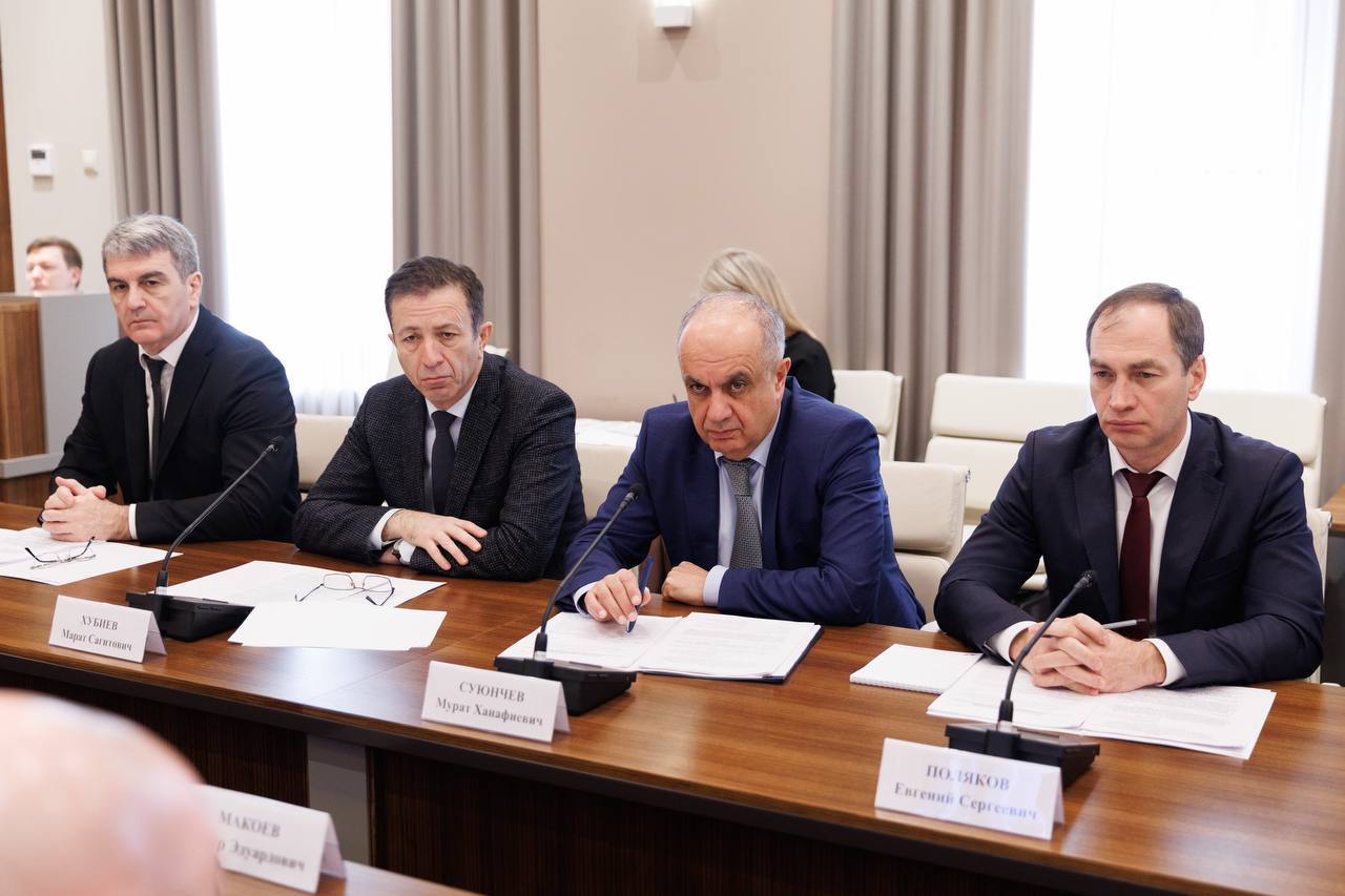 Алексей Баскаев: АТК КЧР: безопасность в новогодние и рождественские праздники, итоги 2025 года Алексей Баскаев: АТК КЧР: безопасность в новогодние и рождественские праздники, итоги 2025 года