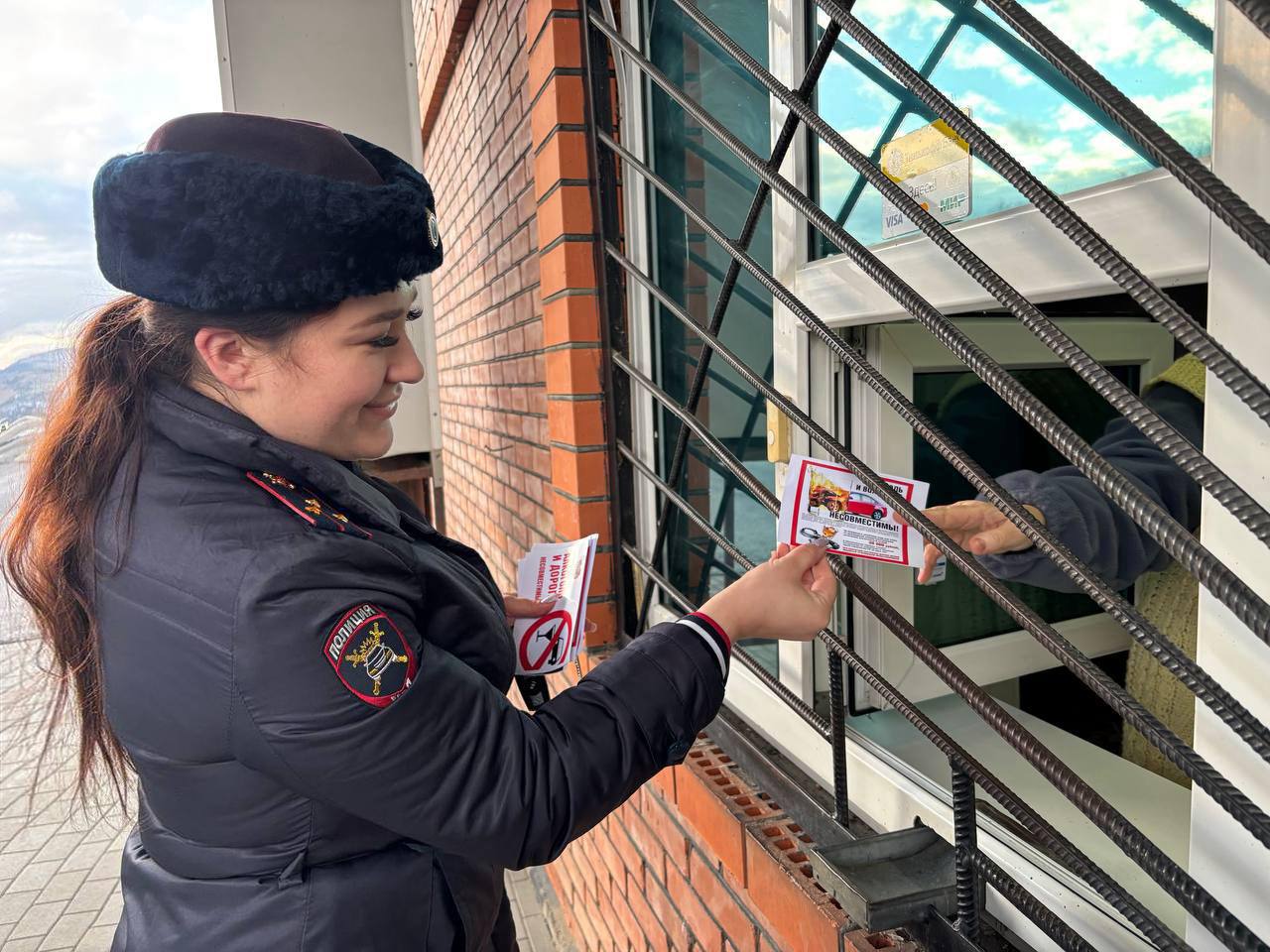 Сотрудники Госавтоинспекции МО МВД России «Зеленчукский» распространяют листовки с информацией о тяжких последствиях управления транспортным средством в состоянии алкогольного опьянения на автозаправочных станциях Урупского... Сотрудники Госавтоинспекции МО МВД России «Зеленчукский» распространяют листовки с информацией о тяжких последствиях управления транспортным средством в состоянии алкогольного опьянения на автозаправочных станциях Урупского...