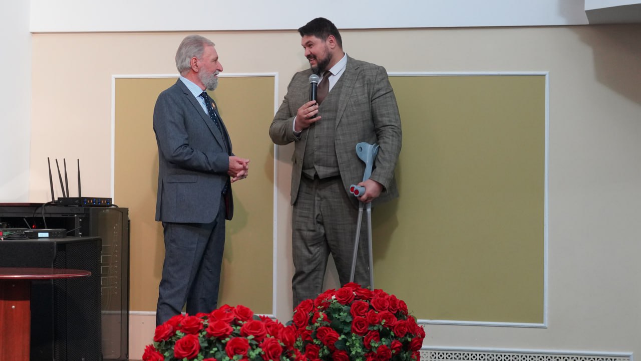 Свой 75-летний юбилей отметил наш земляк, советский и российский актёр, режиссёр, Народный артист России Хасан Якубович Биджиев Свой 75-летний юбилей отметил наш земляк, советский и российский актёр, режиссёр, Народный артист России Хасан Якубович Биджиев