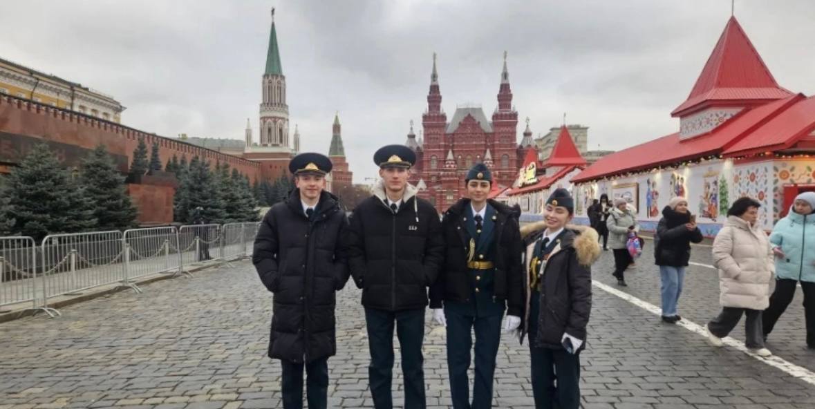 Алексей Баскаев: Доброе утро!. Наши красивые, умные, талантливые дети - воспитанники городского Центра «Авангард» Захар Загудайнов, Бэлла Абайханова, Михаил Цацурин и Медина Алиева шлют вам горячий привет из столицы нашей... Алексей Баскаев: Доброе утро!. Наши красивые, умные, талантливые дети - воспитанники городского Центра «Авангард» Захар Загудайнов, Бэлла Абайханова, Михаил Цацурин и Медина Алиева шлют вам горячий привет из столицы нашей...