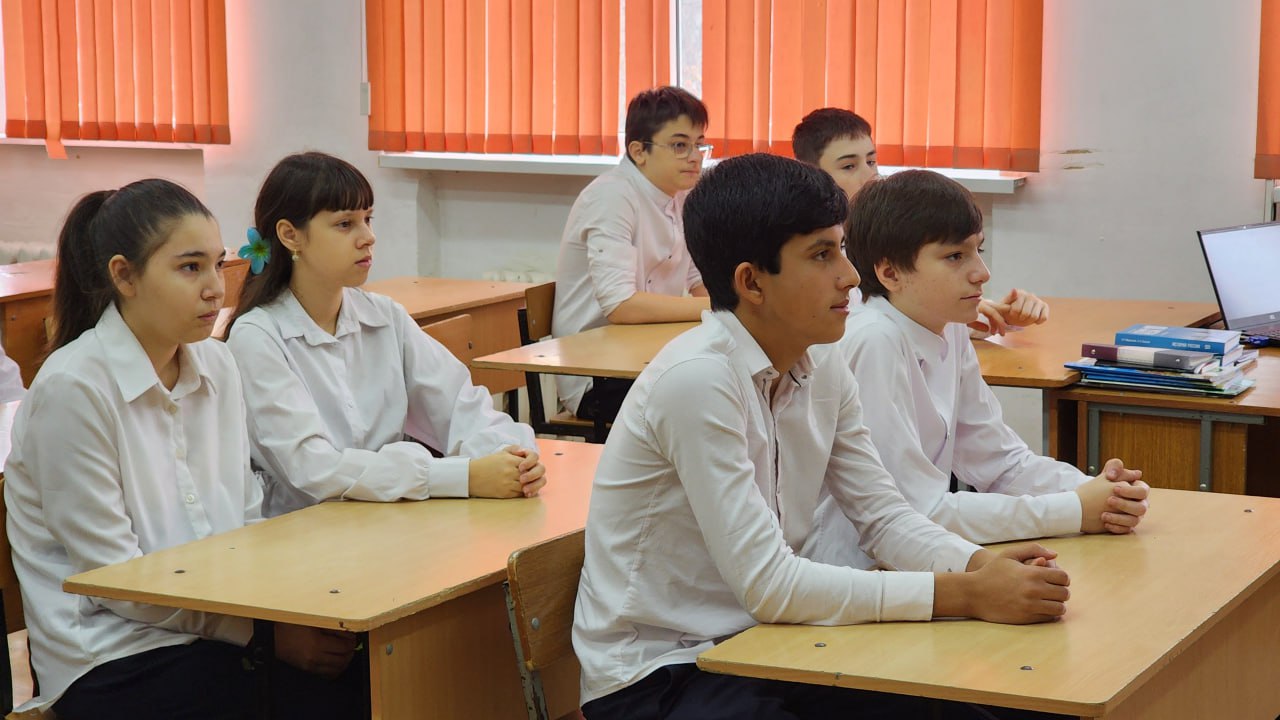 В Черкесске представители регионального следственного управления встретился со школьниками подшефного профильного класса В Черкесске представители регионального следственного управления встретился со школьниками подшефного профильного класса