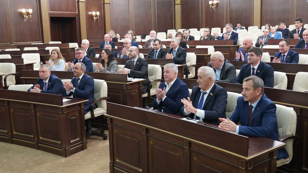 В Парламенте КЧР состоялась очередная 17 сессия VII созыва В Парламенте КЧР состоялась очередная 17 сессия VII созыва