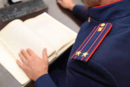 В Карачаево-Черкесии житель Дагестана признан виновным в оскорблении и угрозе применения насилия в отношении сотрудника полиции и незаконное проникновение в жилище бывшей супруги