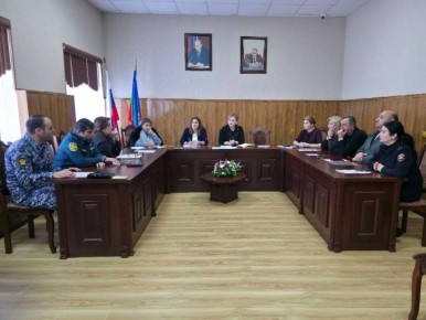 Сотрудники Госавтоинспекции МО МВД России «Карачаевский» приняли участие в заседании, посвященном активизации профилактических мероприятий в области дорожного движения и мерам по профилактике несчастных случаев и...