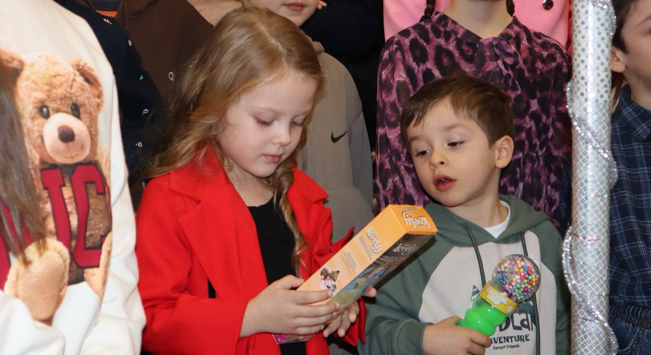 МВД по Карачаево-Черкесской Республике организовало новогоднюю ёлку для детей сотрудников органов внутренних дел МВД по Карачаево-Черкесской Республике организовало новогоднюю ёлку для детей сотрудников органов внутренних дел