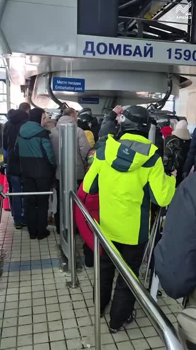 Домбай прекрасен в любое время года, особенно зимой