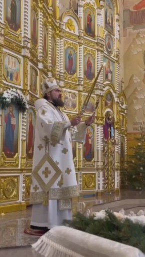 В православных храмах КЧР проходят праздничные богослужения в честь Рождества Христова .В Никольском храме Черкесска службу проводит архиепископ Пятигорский и Черкесский Феофилакт