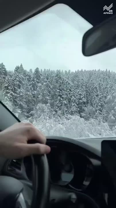 Предлагаем немного отвлечься от рабочих будней и перенестись в зимний Архыз