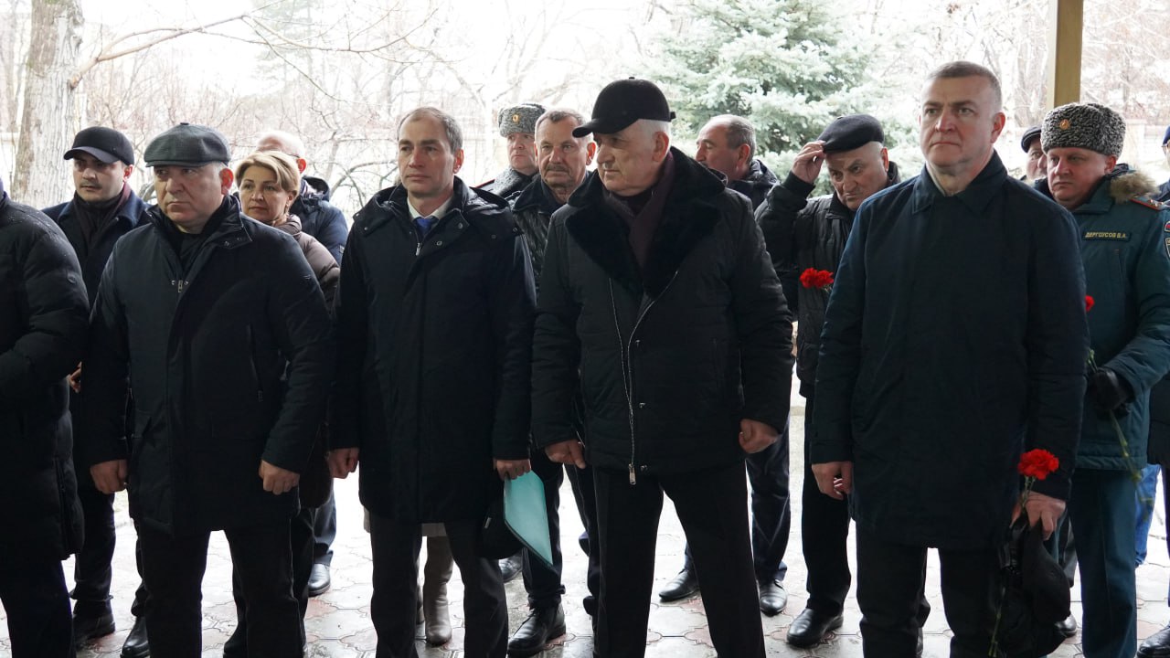 В Карачаево-Черкесии почтили память жертв репрессий против казачества