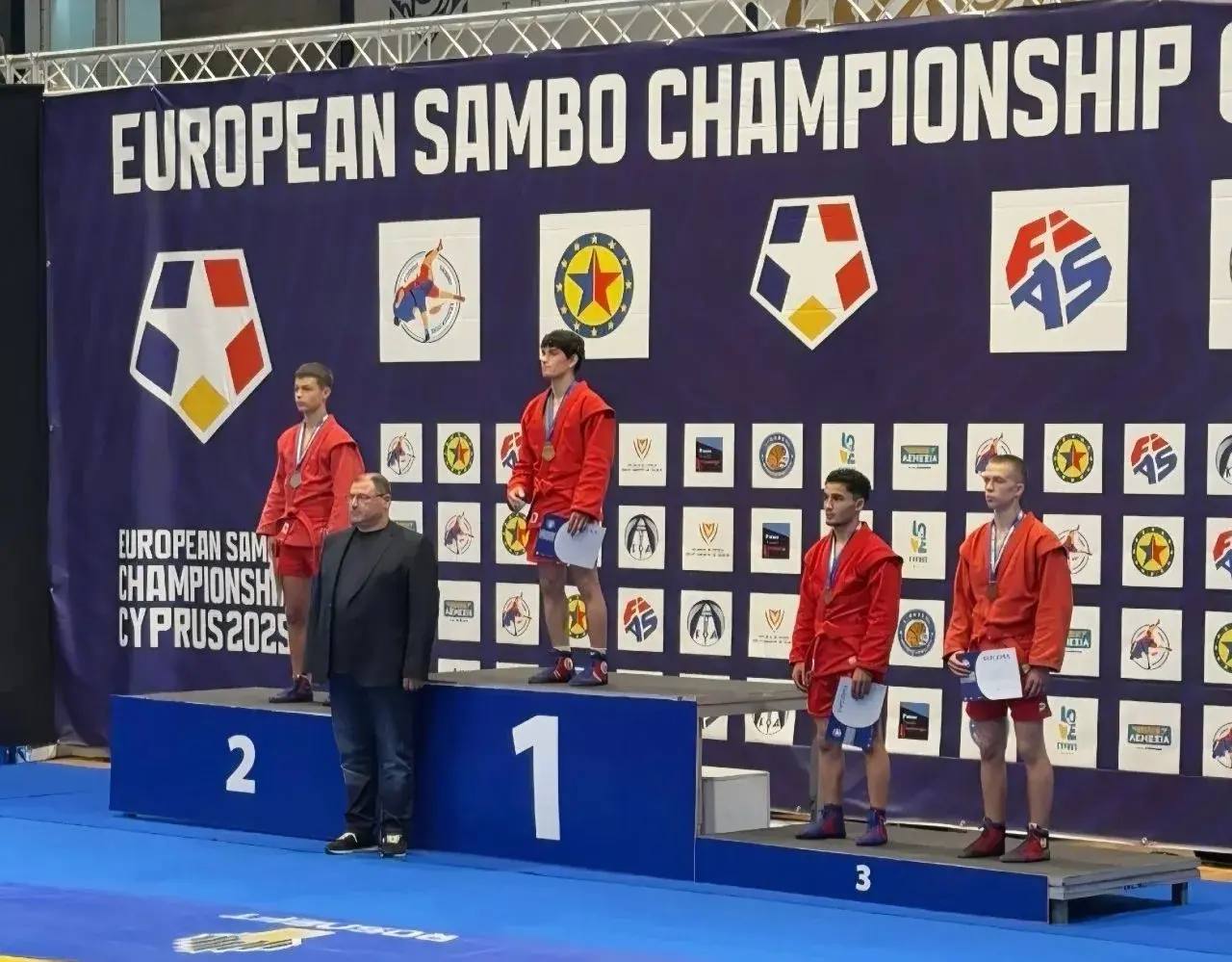 35 воспитанников спортивных школ Карачаево-Черкесии в 2025 году представили нашу страну на официальных первенствах и чемпионатах Европы и мира 35 воспитанников спортивных школ Карачаево-Черкесии в 2025 году представили нашу страну на официальных первенствах и чемпионатах Европы и мира