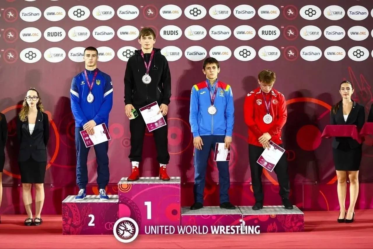 35 воспитанников спортивных школ Карачаево-Черкесии в 2025 году представили нашу страну на официальных первенствах и чемпионатах Европы и мира 35 воспитанников спортивных школ Карачаево-Черкесии в 2025 году представили нашу страну на официальных первенствах и чемпионатах Европы и мира