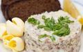 Как быстро и эффектно накрыть стол: классический форшмак из селёдки и его вариации