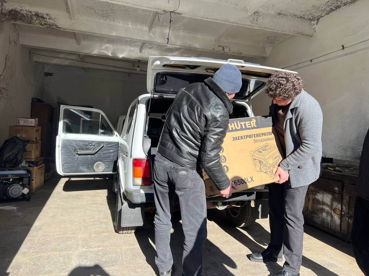 Из Малокарачаевского района КЧР направили очередную партию гуманитарной помощи в зону СВО Из Малокарачаевского района КЧР направили очередную партию гуманитарной помощи в зону СВО